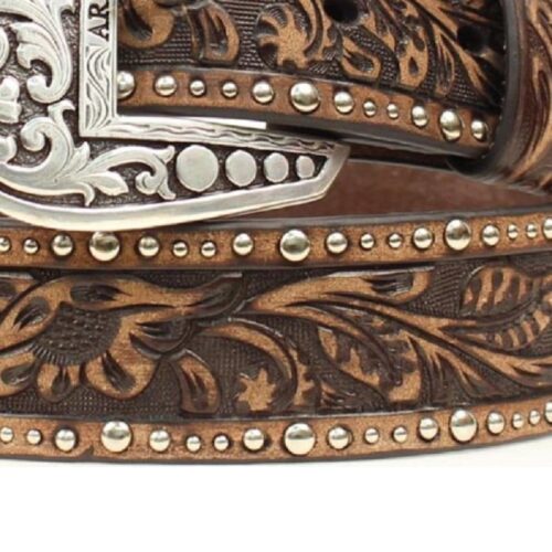 The Ladies Ariat Brown Belt A1513802 features a floral design and silver studs, adding a stylish touch to the Ladies Ariat Brown Belt A1513802.