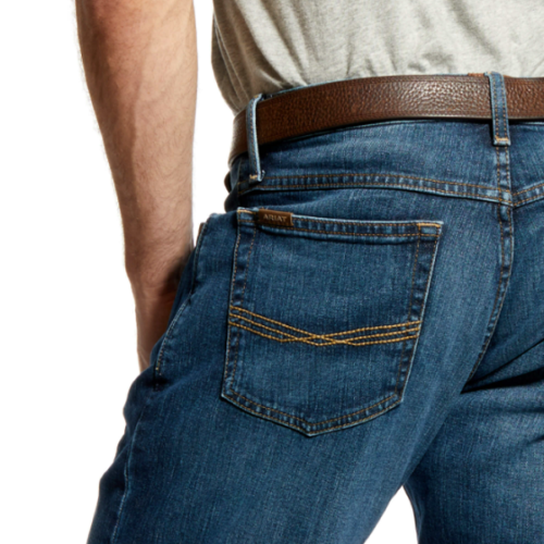 The back of a man wearing the Ariat Men's M4 Legacy Stretch Jean 10022674.