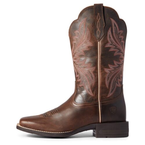 The Ariat Women's Westbound Western Boot is a stylish and timeless choice for ladies who love the western look. Featured in a stunning brown color, Ariat Women's Westbound Western Boot exudes elegance and versatility. Whether