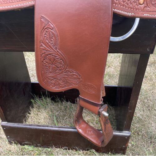 Bob's Lady Reiner 16" Saddle is a Bob's Lady Reiner 16" Saddle with a brown leather seat.