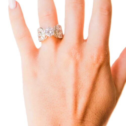 Kelly Herd Horseshoe Solitaire Ring